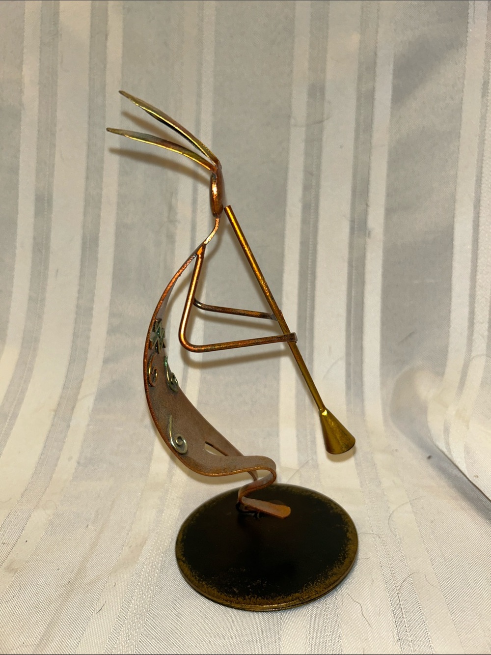 Tabletop Kokopelli Musician Sculpture in Copper and Gold (LC) - Picture 4 of 9
